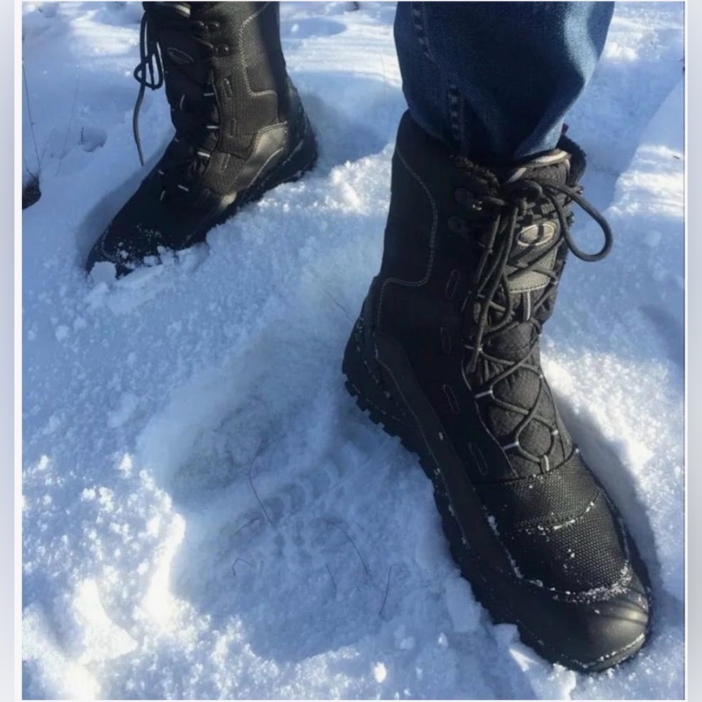 Rugged Black Snow Boots for Men